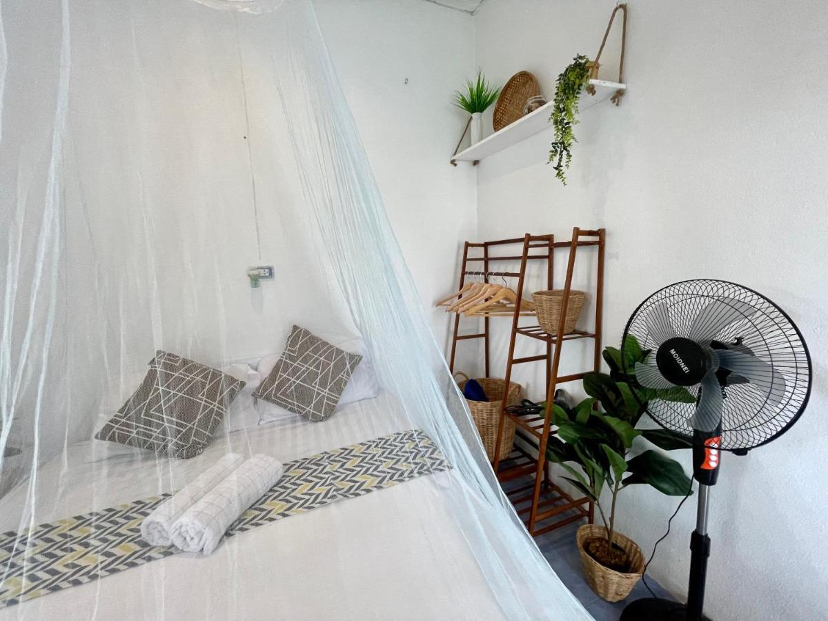 Secret Place Hotel And Restaurant Haad Yao Exterior photo