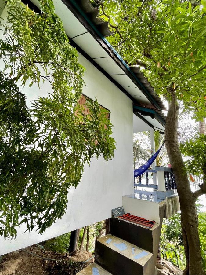 Secret Place Hotel And Restaurant Haad Yao Exterior photo